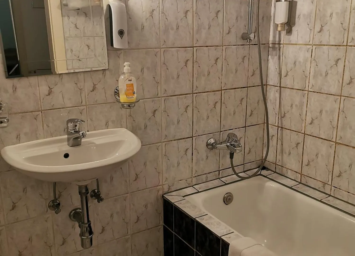 Apartment Ferienunterkuenfte In Sievering Mit Self-Check-In Wien