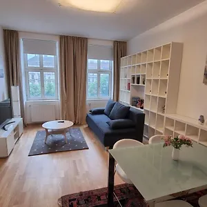 Appartamento Sunny Next To Metro 1br, Vienna